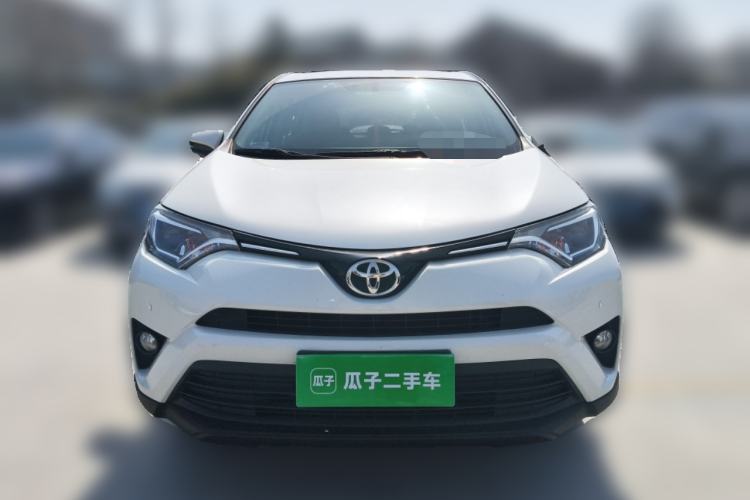 Used Toyota RAV4 2019 2.0L CVT Two-Wheel Drive Pioneer Edition China VI Standard