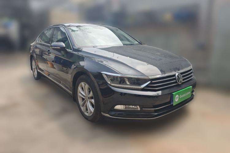 Used Volkswagen Magotan 2019 330TSI DSG Luxury Version China VI Standard Front Right 45 Deg