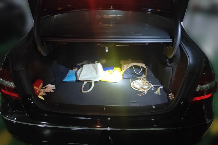 Used Mercedes-Benz E-Class 2010 E 300 L Fashion Model