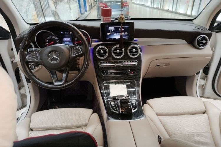 Used Mercedes-Benz GLC 2016 GLC 260 4MATIC Luxury Model
