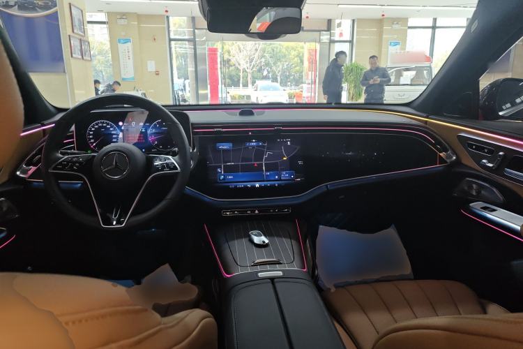 Used Mercedes-Benz E-Class 2024 Facelift E 300 L Luxury Edition
