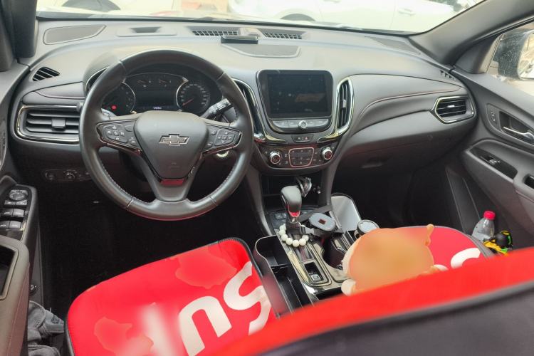 Used Chevrolet Equinox 2021 550T RS Four-Wheel Drive Intelligent Guardian Edition Center Console