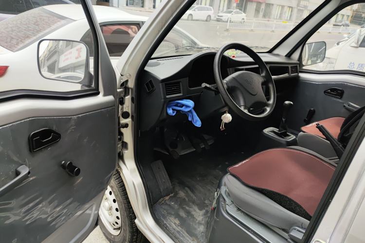 Used Wuling Zhiguang 2023 1.5L Utility Version with Enclosed Windows 2 Seats