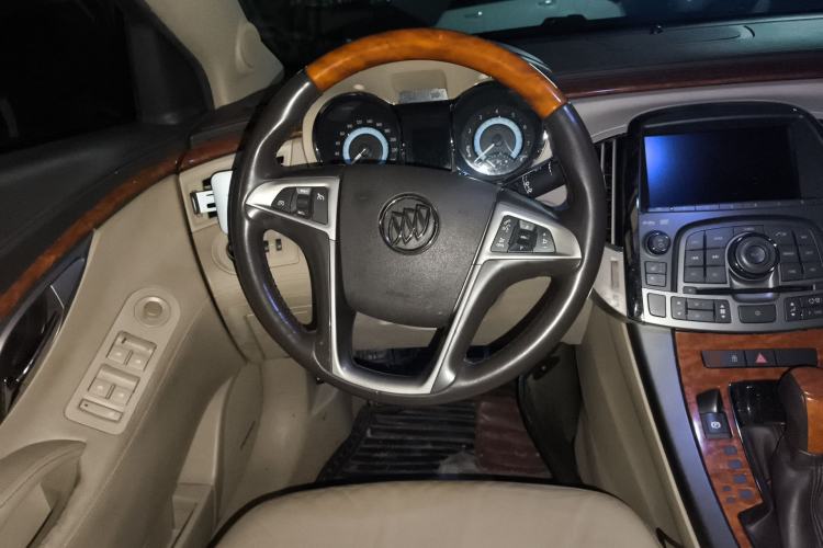 Used Buick LaCrosse 2011 2.4L SIDI Luxury Edition Steering Wheel