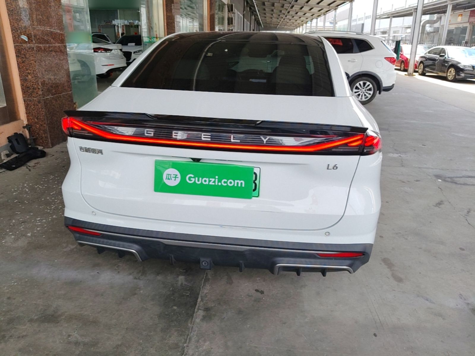 Geely Galaxy L6 2023 125km MAX — снимка 5