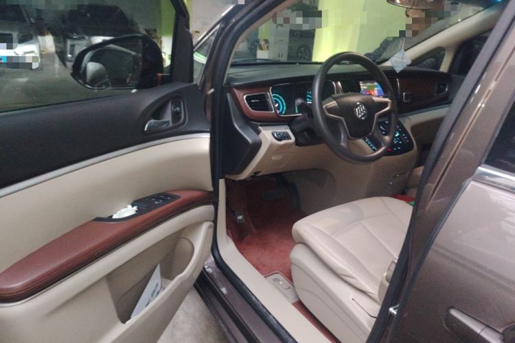 Used Buick GL8 2015 2.4L Luxury Business Premium Edition
