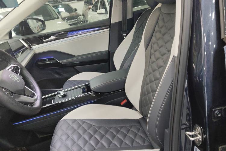 Used Volkswagen ID.6 CROZZ 2021 Revised Version Long-Range PRO Edition