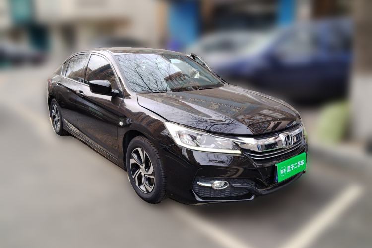 Used Honda Accord 2016 2.0L Comfort Edition Front Right 45 Deg