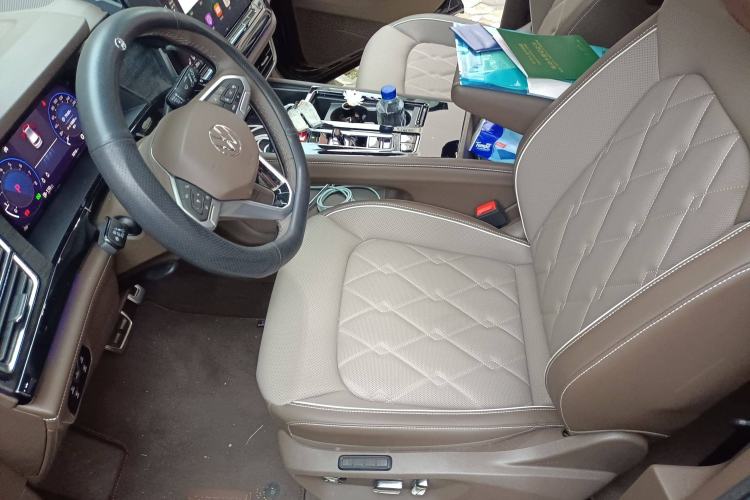 Used Volkswagen Viloran 2024 380TSI Premium Edition
