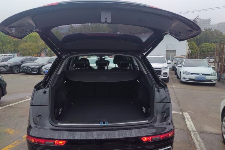 Used Audi Q5L 2018 45 TFSI Prestige Fashion Edition China V Emission Standard Trunk