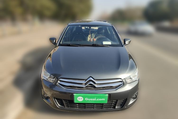 Used Citroen Elysee 2015 Zhishang Edition 1.6L Manual Fashion Model