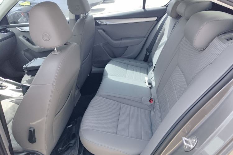 Used Skoda Octavia 2015 1.6L Automatic Yijie Edition
