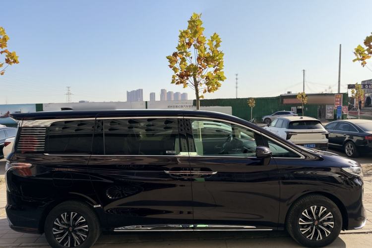 Used Hongqi HQ9 PHEV 2024 2.0T Four-Wheel Drive Luxury Edition