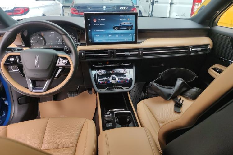 Used Lincoln Corsair 2020 2.0T Two-Wheel Drive Luxury Edition Center Console