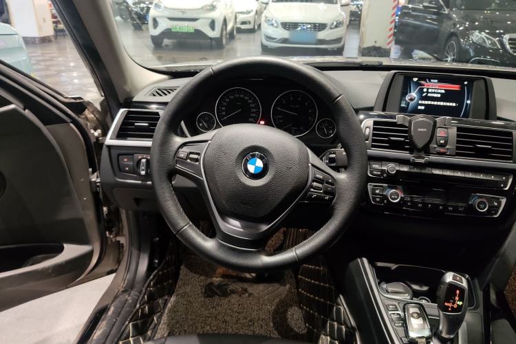Used BMW 3 Series 2017 320Li Fashion Model
