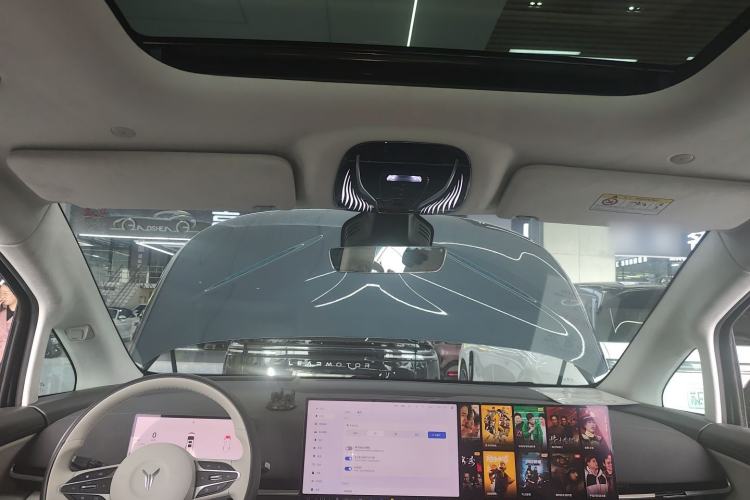 Used VOYAH Dream 2025 PHEV Four-Wheel-Drive Flagship Kunpeng Edition
