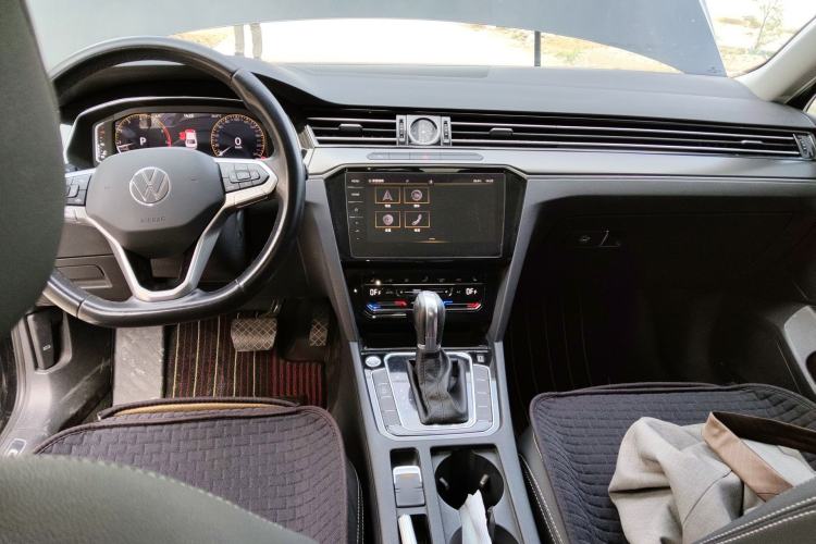 Used Volkswagen Magotan 2020 330TSI DSG Luxury Edition Center Console