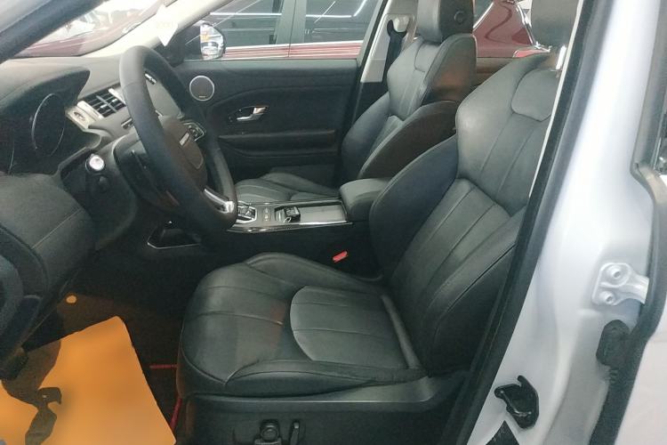 Used Land Rover Range Evoque 2018 240 PS SE Smart Brilliance Edition Left Front Seat