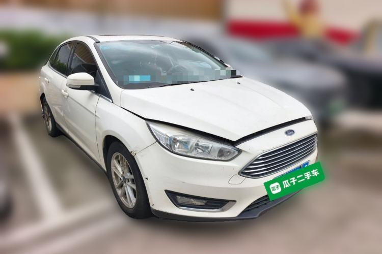 Used Ford Focus 2015 Sedan EcoBoost 180 Automatic Elite Model Front Right 45 Deg