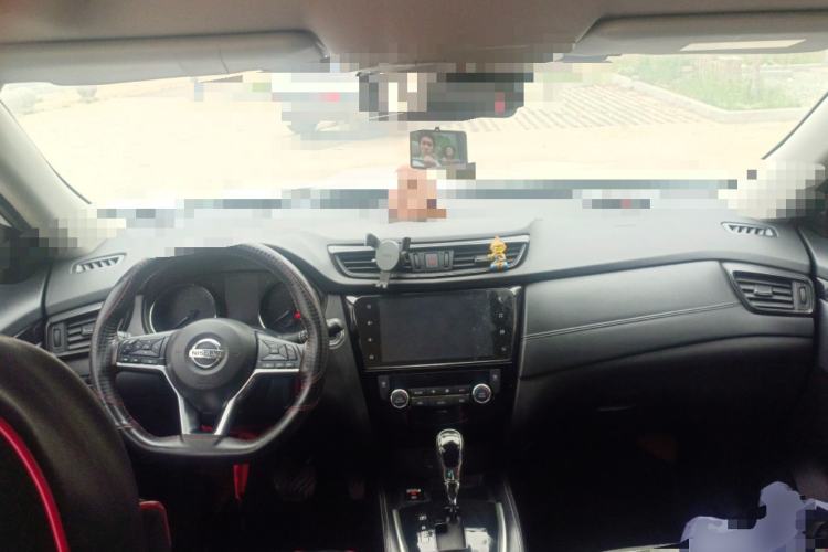 Used Nissan X-Trail 2020 2.0L XL Premium CVT 2WD SmartConnect Luxury Edition Center Console