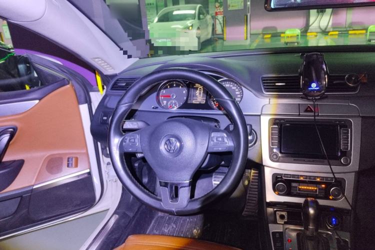 Used Volkswagen FAW-Volkswagen CC 2011 2.0 TSI Ultimate Edition Steering Wheel