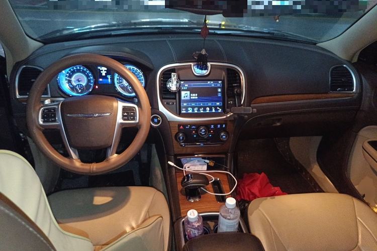 Used Chrysler 300C 2013 3.6L Premium Edition