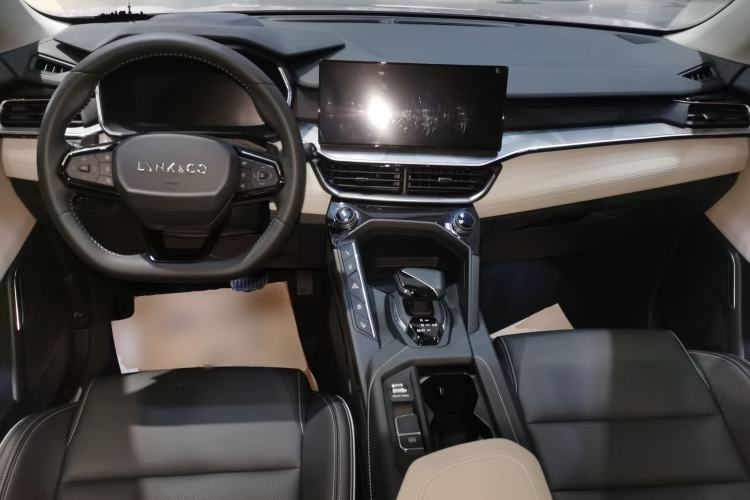 Used Lynk & Co 06 2023 Remix 1.5T Shero
