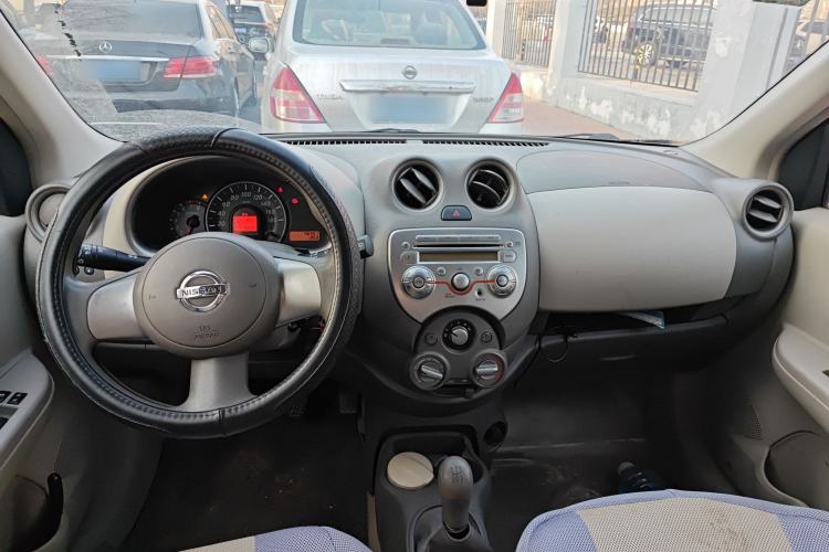 Used Nissan March 2010 1.5L Manual E-Xuan Edition Center Console