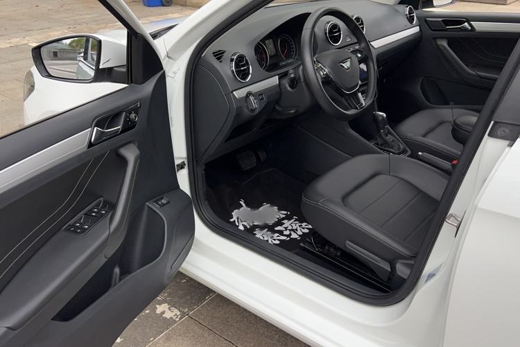 Used Jetta VA3 2021 1.5L Automatic Glory Edition Driver Seat