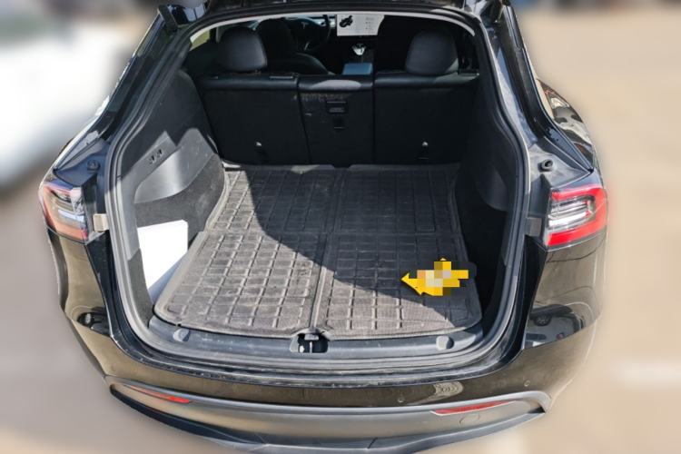 Used Tesla Model Y 2021 Standard Range Rear-Wheel Drive Version Trunk