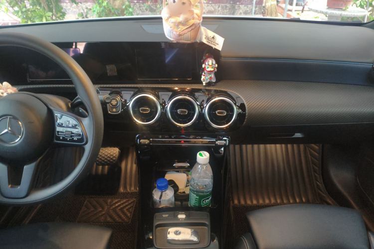 Used Mercedes-Benz A-Class 2020 A 180 L Audio And AC Panel