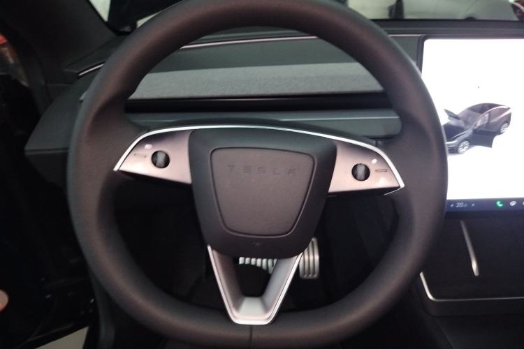 Used Tesla Model Y L 2025 Model Long-Range All-Wheel-Drive Version