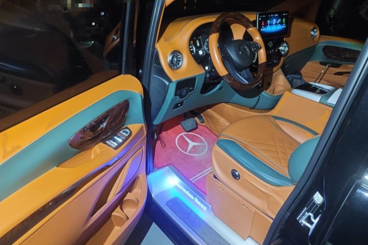 Used Mercedes-Benz Vito 2023 2.0T Elite Version 7 Seats Driver Seat