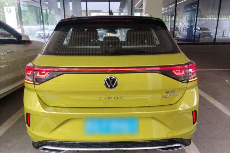 Used Volkswagen T-ROC 2023 300TSI DSG Two-Wheel Drive Starlight Edition