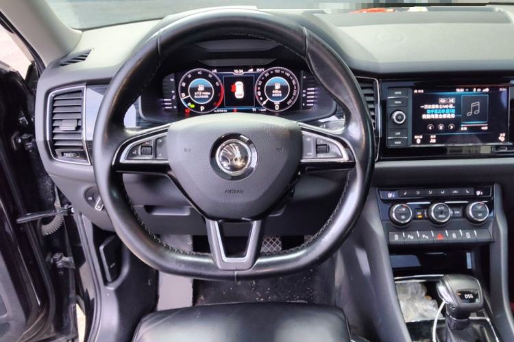 Used Skoda Kodiaq 2019 Facelifted TSI330 7-Seater Two-Wheel-Drive Luxury Enjoyment Edition China VI Standard Steering Wheel
