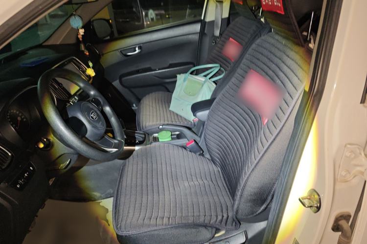 Used Kia KX3 2015 1.6L Automatic Two-Wheel Drive DLX Left Front Seat