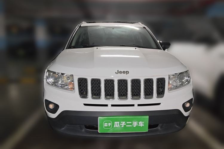 Used Jeep Compass 2013 2.4L four-wheel-drive sport version
