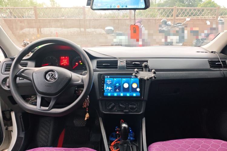 Used Volkswagen Santana 2018 1.5L Automatic Fashion Edition Center Console