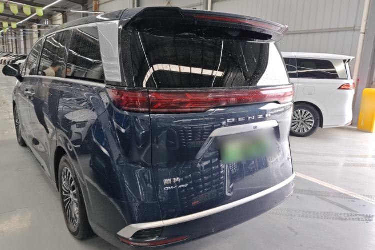 Used Denza D9 2022 DM-i 970 Four-Wheel Drive Prestige Model