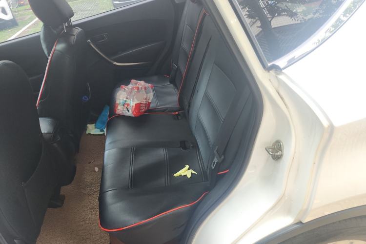 Used Bestune X80 2015 2.0L automatic comfort version Left Rear Seat