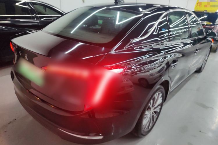 Used Hongqi E-QM5 2022 431 km Charge & Enjoy Edition