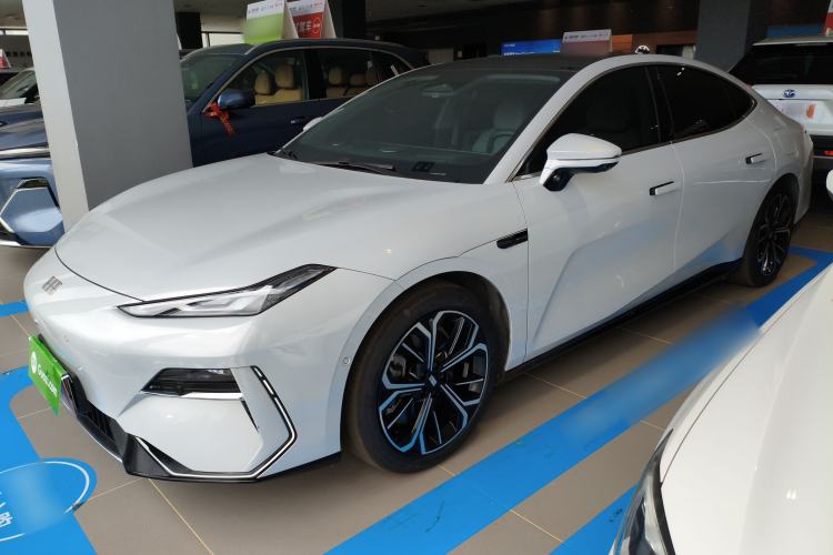 Used Geely Galaxy E8 2025 700 km Long-Range Intelligent Driving Version