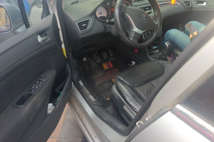 Used Peugeot 308 2014 Enjoy Edition Classic 1.6L Manual YouShang Model
