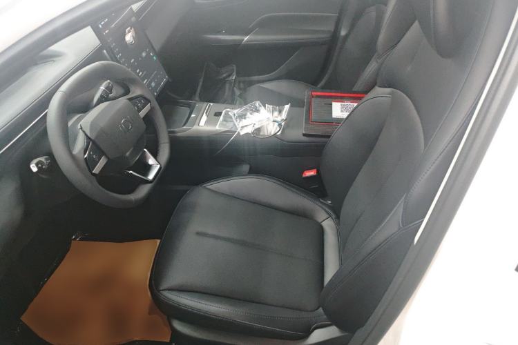 Used CHANGAN NEVO A05 2025 Truly Delicious Edition 70 – Beyond Excellence Left Front Seat