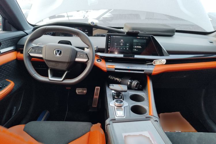 Used CHANGAN UNI-V 2023 1.5T Sport Edition
