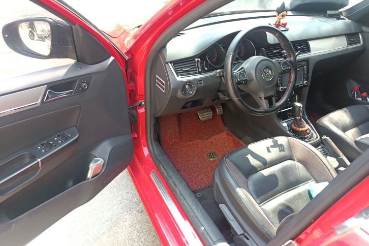 Used Volkswagen Bora 2014 1.4TSI Automatic Sportline Driver Seat