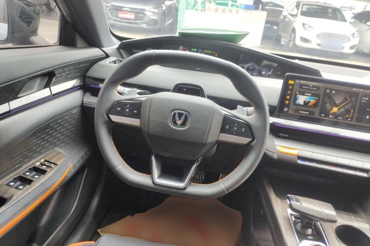 Used Changan UNI-V 2023 2.0T Leading-Speed Edition

