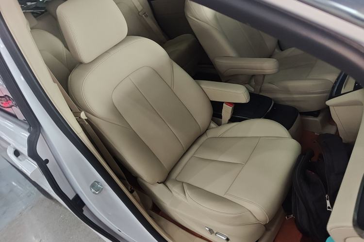 Used Buick GL8 New Energy 2025 Lu Shang Smart Enjoyment Edition 7-Seater Right Front Seat