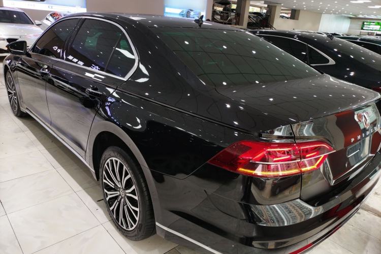 Used Volkswagen Phideon 2019 380TSI Two-Wheel Drive Business Edition China VI Standard
