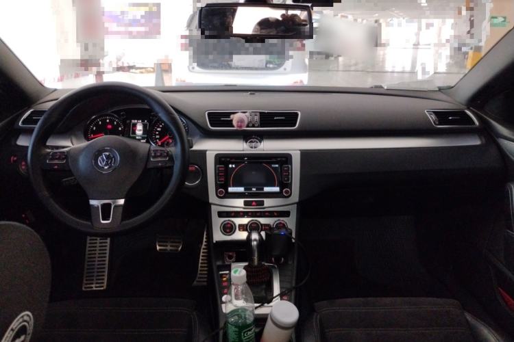 Used Volkswagen FAW-Volkswagen CC 2015 2.0 TSI Luxury Model Center Console